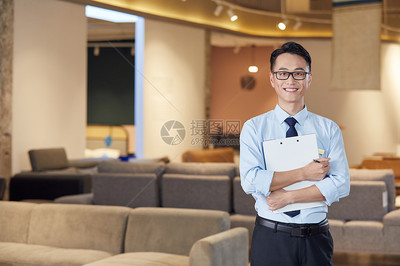 家具销售人员的形象塑造 专业与信赖并行